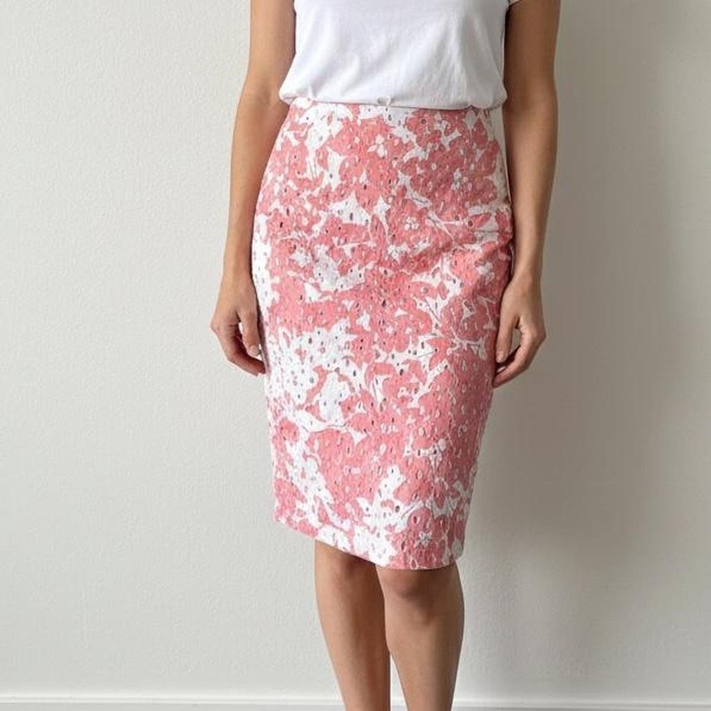 New York & Company Pink Floral Eyelet Skirt – Size 0
